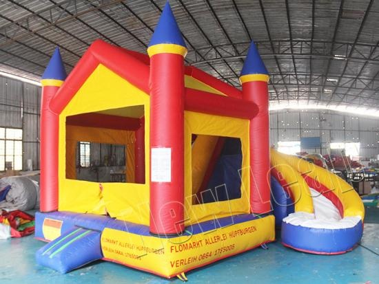 Inflatable castle combo slide