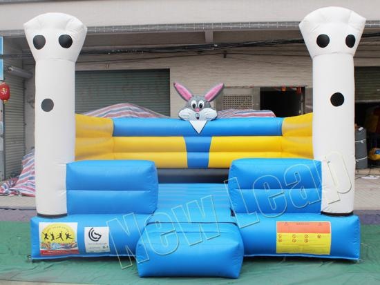 Bugs Bunny Inflatable Castle