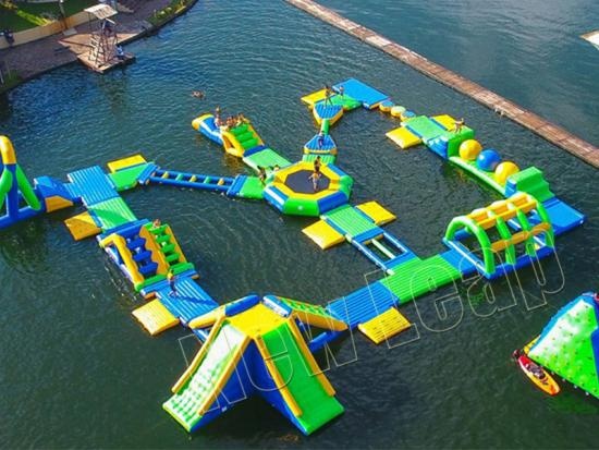 0.9pvc Inflatable Floating Water Playground