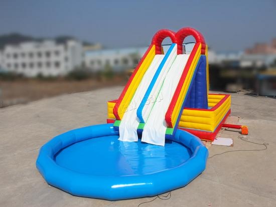 Inflatable pool slide