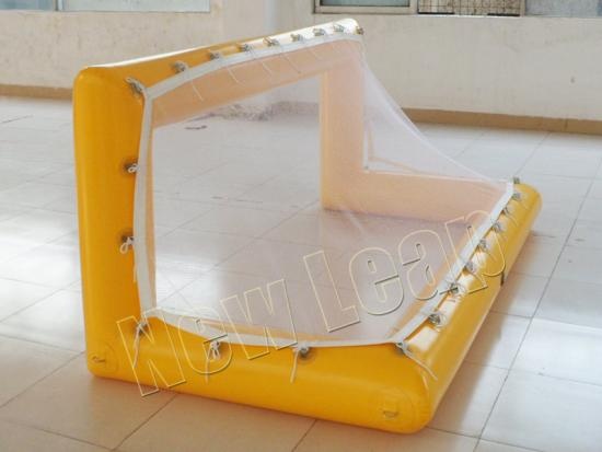 Inflatable water polo goals