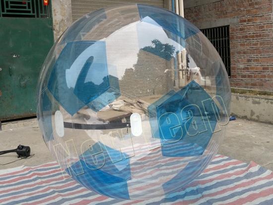 Inflatable water ball