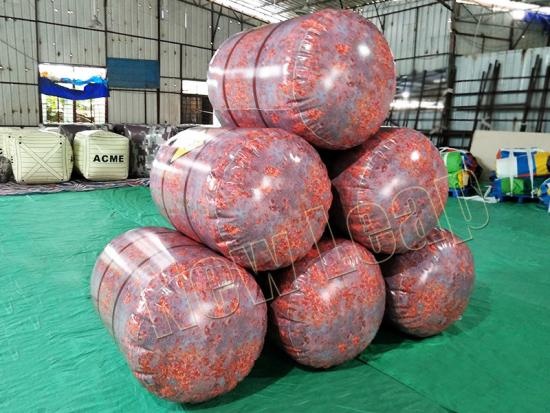 Inflatable bunkers for paintball field