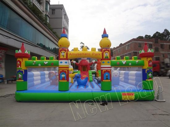 Inflatable fun city