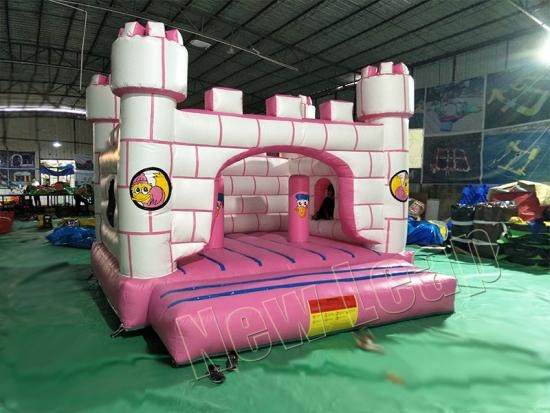 Inflatable bouncer