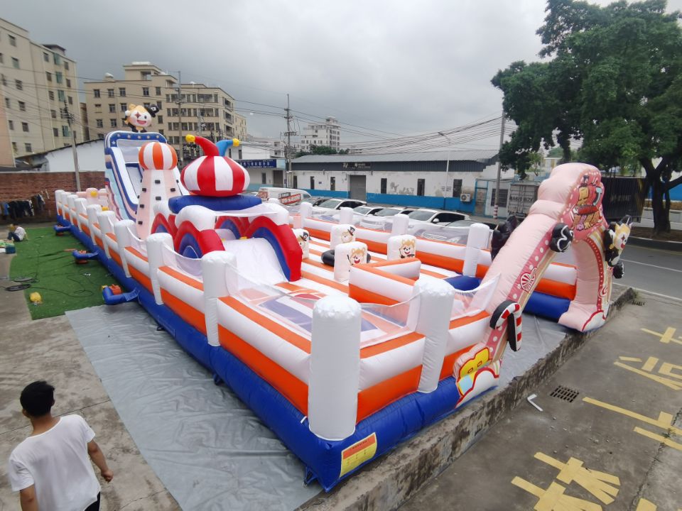 The  biggest inflatable amusement park 