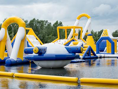 INFLATABLE WATER PARK